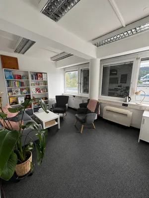 11-Zimmer-Gewerbeimmobilie mieten in Salzburg Stadt – 270 m², € 3.510 – Bild 8 von 16