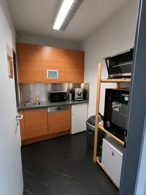 11-Zimmer-Gewerbeimmobilie mieten in Salzburg Stadt – 270 m², € 3.510 – Bild 12 von 16