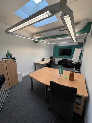 11-Zimmer-Gewerbeimmobilie mieten in Salzburg Stadt – 270 m², € 3.510 – Bild 5 von 16