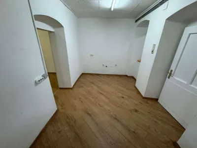 1-Zimmer-Wohnung mieten in Neunkirchen – 30 m², € 450 – Bild 9 von 10