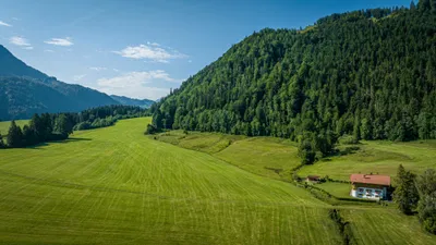 18-Zimmer-Gewerbeimmobilie kaufen in Kitzbühel – 352 m², € 1.800.000 – Bild 3 von 6