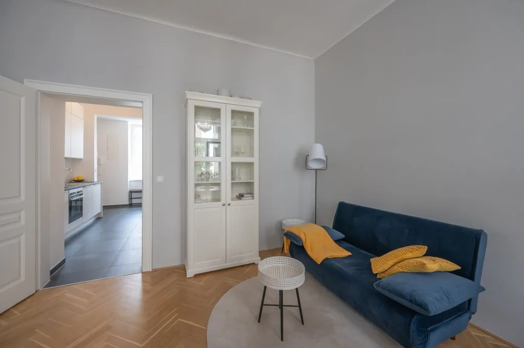 ++NEU++ Stilvolle 2 Zimmer Altbauwohnung mit perfektem Grundriss sofort beziehbar - möbliert - View 3