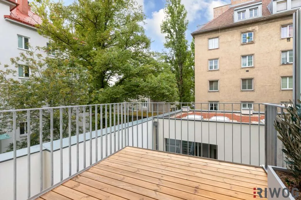 ERSTBEZUG nach Sanierung | Komplett hofseitiges Loft mit Balkon | Raumhöhe bis zu ca. 4,95 m | Büro/Praxis Nutzung und Kurzzeitvermietung möglich - Ansicht 2