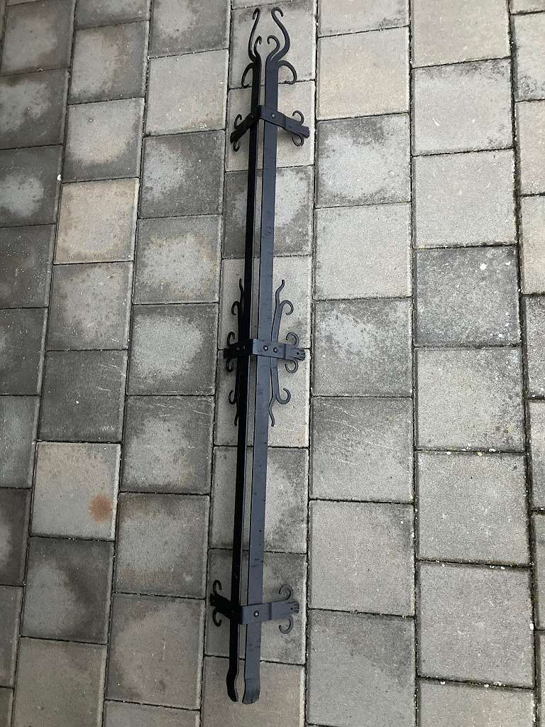 Kantenschutz für Wand aus Eisen- Schmiedeeisen schwarz lackiert Höhe: 1,35  Meter, € 278,- (1030 Wien) - willhaben