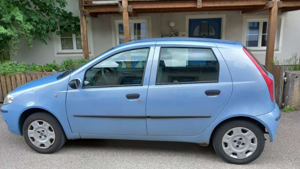 Fiat Punto 188/BXA1A/01X Limousine, 2004, 96.635 km, € 300,- - willhaben