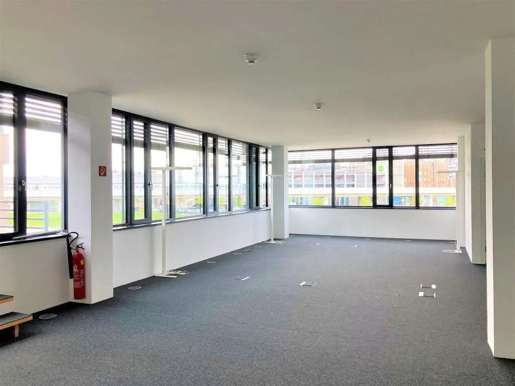 Top ausgestattete Bürofläche in Wien mit Terrasse und Tiefgarage in der Seestadt Wien - Ansicht 2