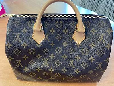 Louis Vuitton Buch, € 25,- (5730 Mittersill) - willhaben