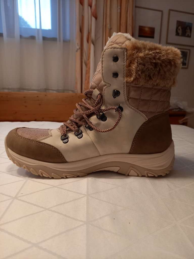 LOUIS VUITTON 100% Orig. Gummi Stiefel NEU MIT RECHNUNG FULL SET ! Karton  Tragtasche!, € 360,- (1210 Langenzersdorf) - willhaben