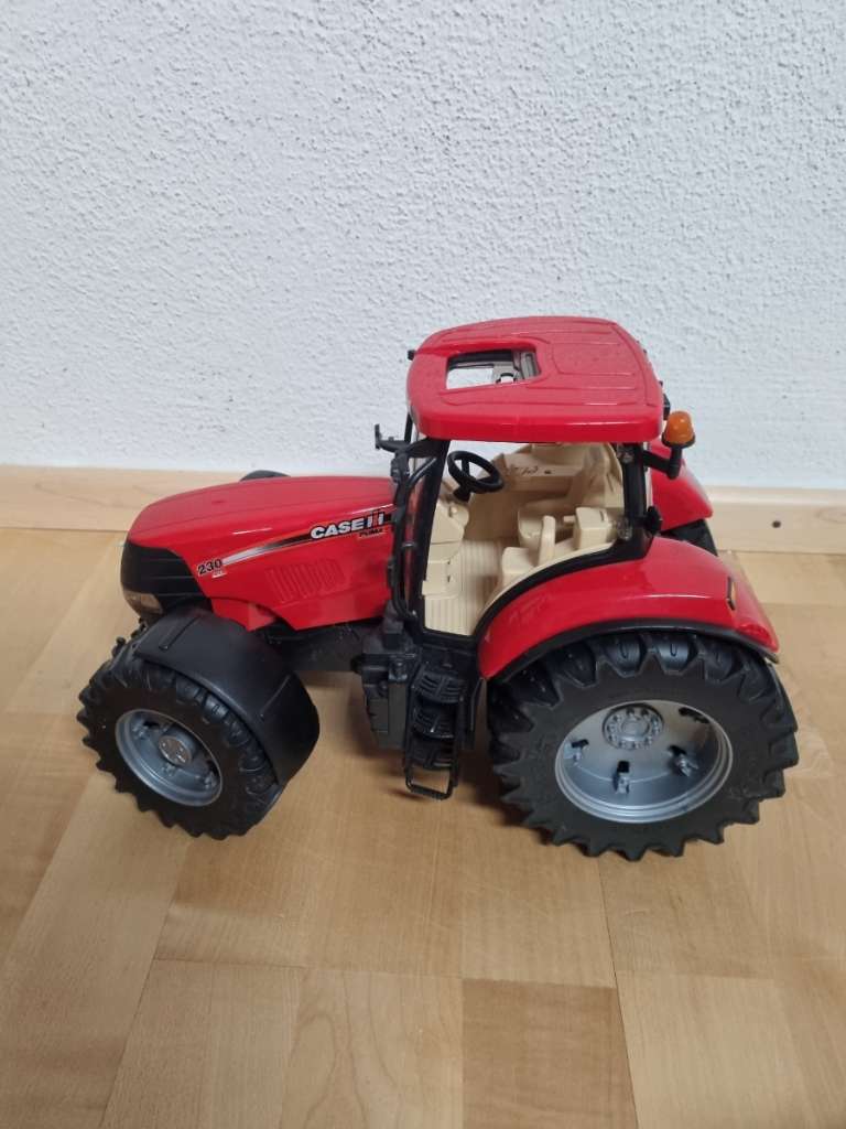 Bruder Traktor Case II Bruder Case-Puma Traktor, € 35,- (3580 Horn) -  willhaben