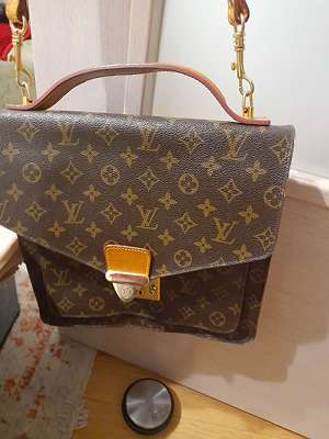 Louis Vuitton Handytasche, € 95,- (9500 Villach) - willhaben