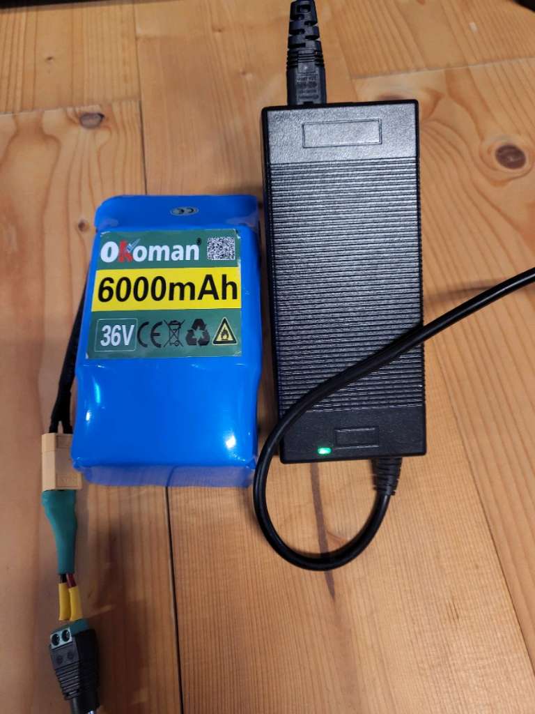Lithium Batterie 36V 6Ah/ Scooter : Hoverboard, € 40,- (4400 Christkindl) -  willhaben