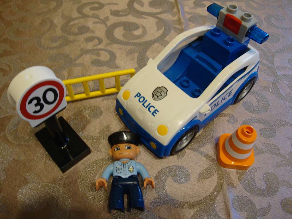 Lego Duplo Polizei Police Auto mit Blinklicht Sirene, Motorrad und Figur  #D/18