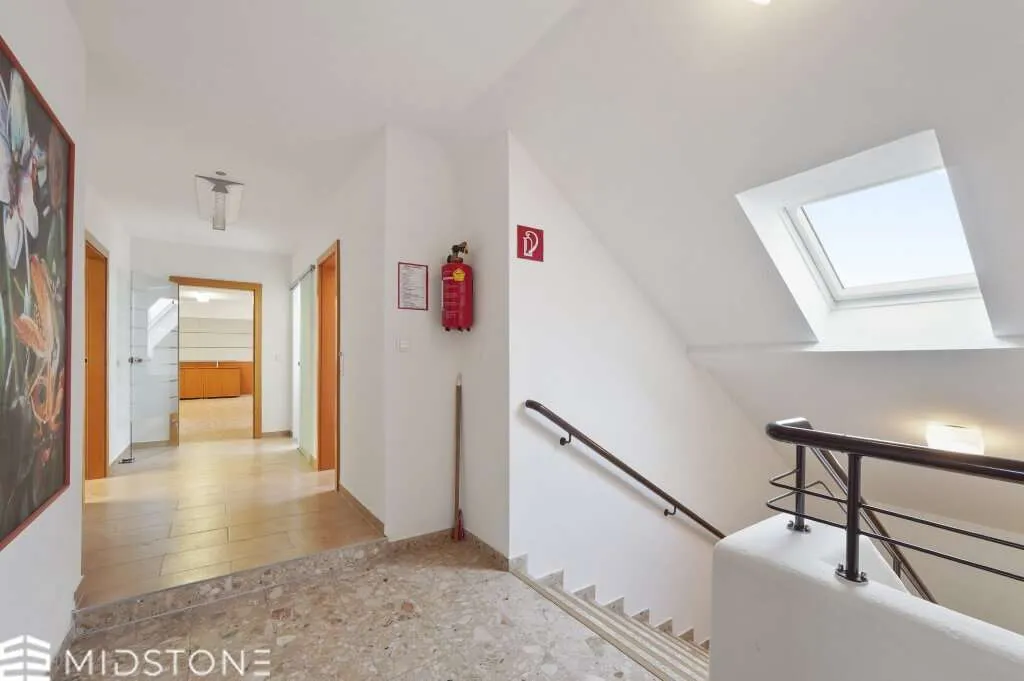Zentrale Büro- oder Praxisfläche mit drei Räumen in Toplage von Horn - Ansicht 2