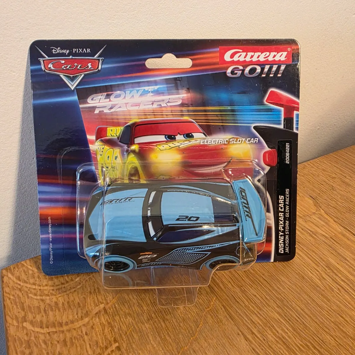 Disney Cars Jackson Storm Glow Racer - Vehículo de juguete