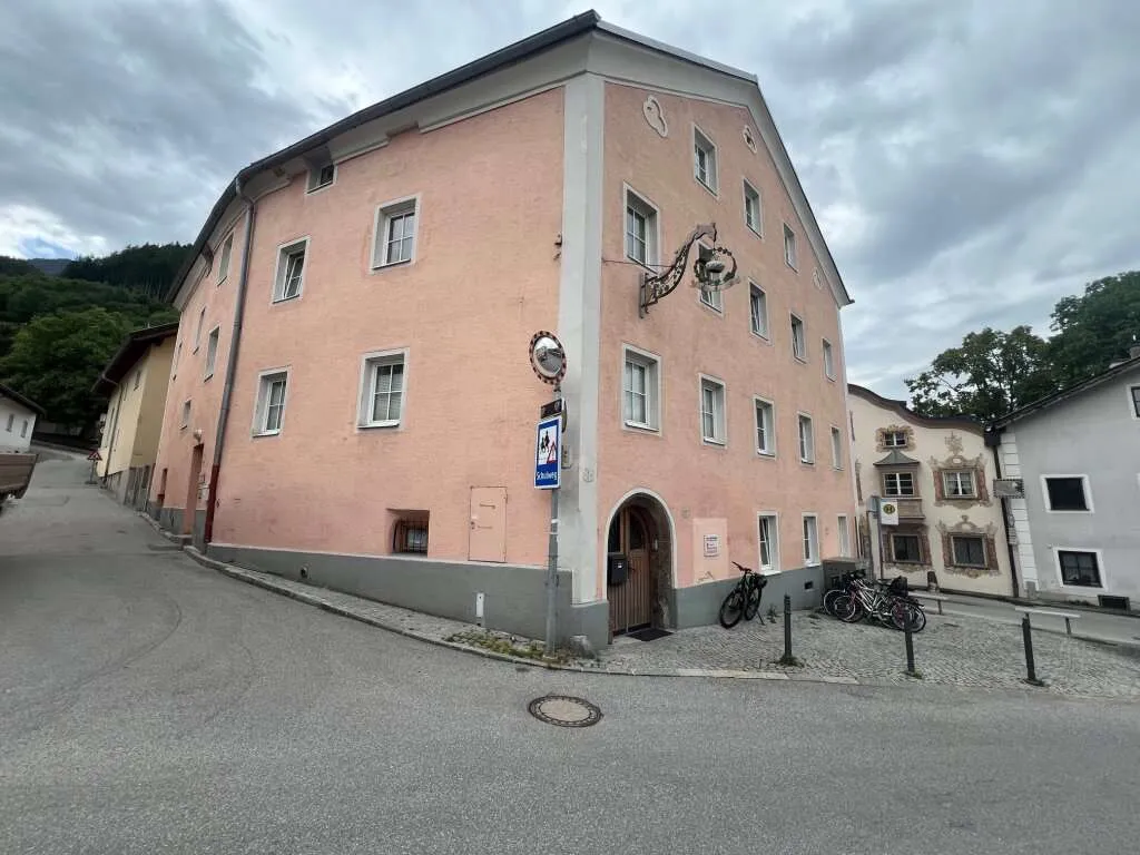 Anleger aufgepasst! 2 x 4 - Zimmerwohnungen, je ca 100 m² - Top vermietet! - Ansicht 2