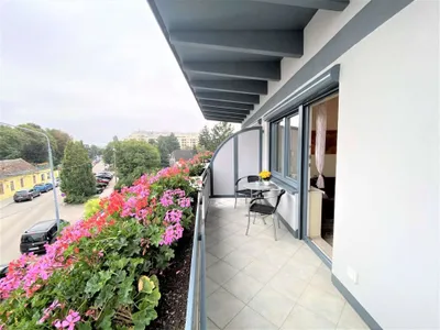 Attraktives voll möbliertes Apartment mit 2 Terrassen / attractive fully furnished apartment with 2 terraces – Bild 3