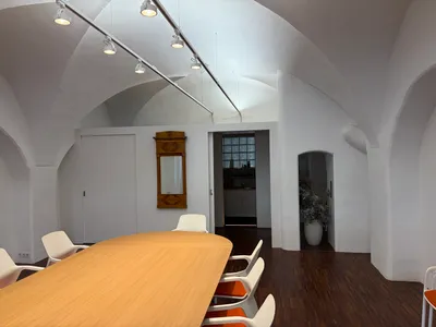 1-Zimmer-Gewerbeimmobilie mieten in Mödling – 60 m², € 1.069 – Bild 2 von 2