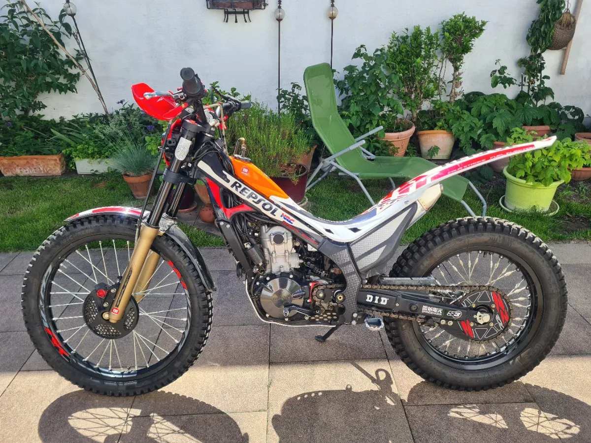 Montesa Cota