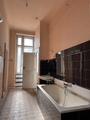 Wohnung kaufen in Wien – 252,13 m², € 102.000 – Bild 8 von 86