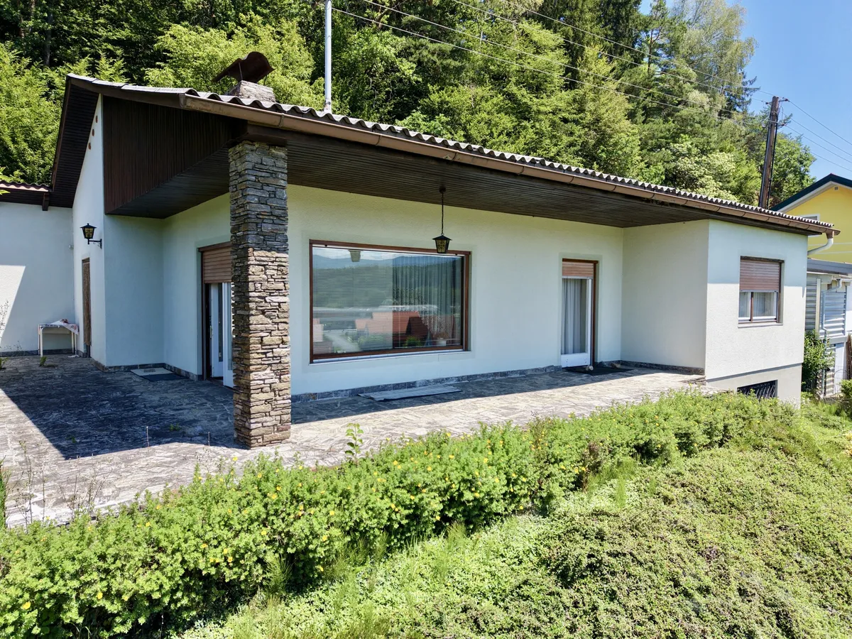 Wohnen im Grünen - Gepflegtes Einfamilienhaus mit viel Platz und Potenzial! - Ansicht 2