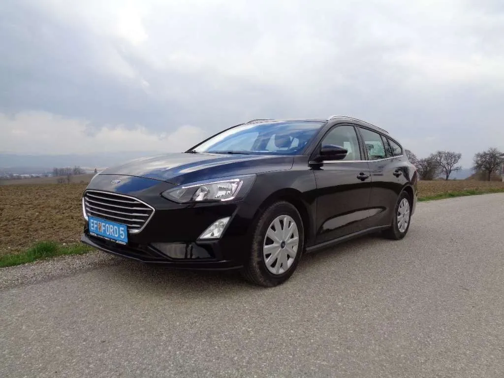 Ford Focus Traveller 1,5 TDCi in einigen Farben mit ...