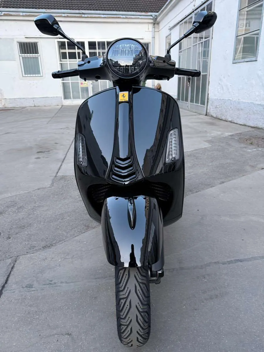 Vespa GTS