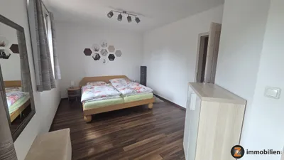 10-Zimmer-Haus kaufen in Neunkirchen – 278 m², € 565.000 – Bild 7 von 25