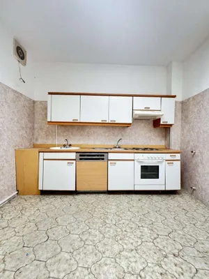 16-Zimmer-Gewerbeimmobilie mieten in Wien – 552 m², € 7.312 – Bild 22 von 32