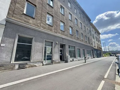 16-Zimmer-Gewerbeimmobilie mieten in Wien – 552 m², € 7.312 – Bild 2 von 32