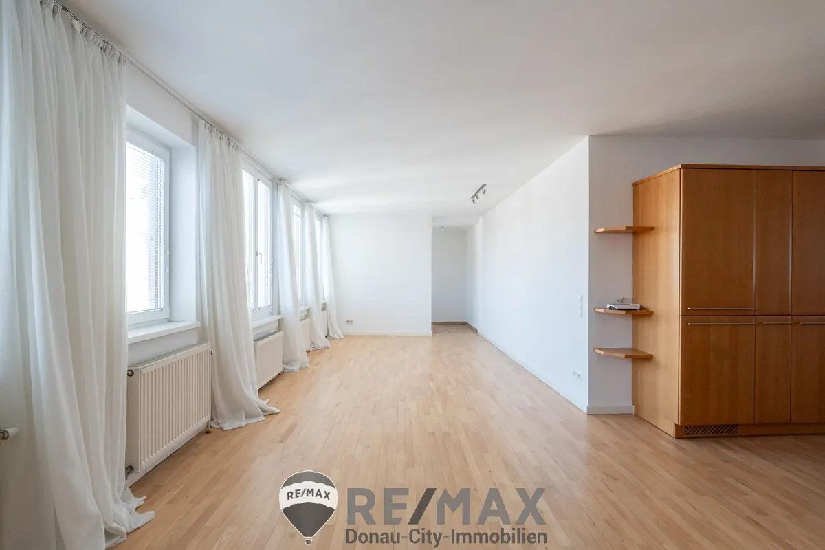"3 ODER 4 ZIMMER - UND LOGGIA DAZU" - Ansicht 2