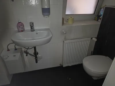 Gewerbeimmobilie mieten in Vöcklabruck – 94 m², € 1.800 – Bild 7 von 7