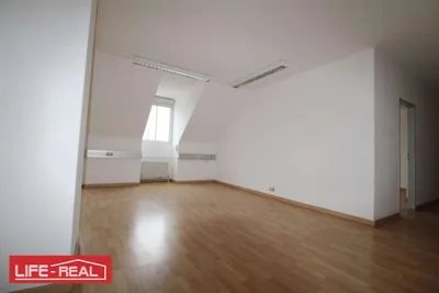 4-Zimmer-Gewerbeimmobilie mieten in Linz – 142 m², € 1.580 – Bild 11 von 14