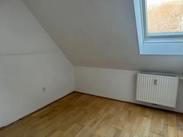 GEMÜTLICHE MANSARDENWOHNUNG - LINZ / URFAHR – pohled 3