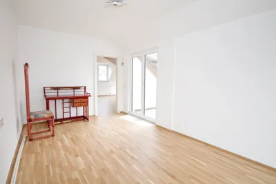 2-Zimmer-Wohnung mieten in Baden – 104 m², € 1.596 – Bild 12 von 19
