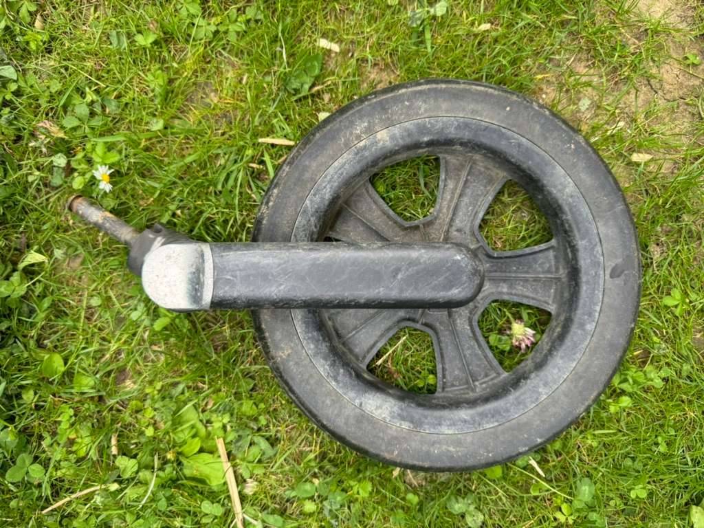 Britax Go Big Wanne Gestell Rad Ersatzteile fr Kinderwagen,  1,- (4020  Linz) - willhaben