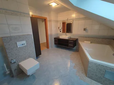 6-Zimmer-Haus mieten in Baden – 201 m², € 2.100 – Bild 11 von 25