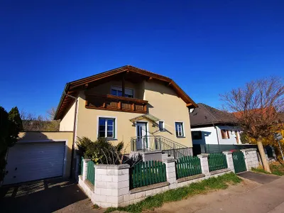 6-Zimmer-Haus mieten in Baden – 201 m², € 2.100