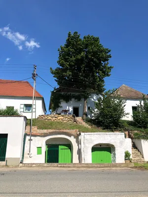 3-Zimmer-Haus kaufen in Hollabrunn – 80 m², € 98.000 – Bild 1 von 18