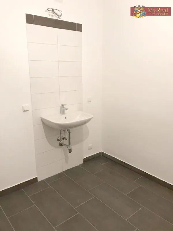 Zinshaus in Wiener Neustadt Umgebung - Ansicht 2