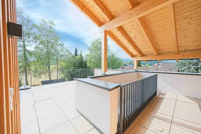 2-Zimmer-Wohnung mieten in Gmunden – 90 m², € 1.900 – Bild 2 von 13