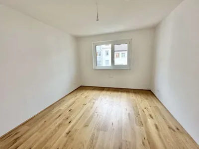 Schöne Wohnung mit Balkon im 5. OG / ab sofort verfügbar / Nähe U1 Reumannplatz – Bild 3