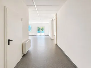 Gewerbeimmobilie mieten in Salzburg-Umgebung – 225 m², € 6 – Bild 4 von 11