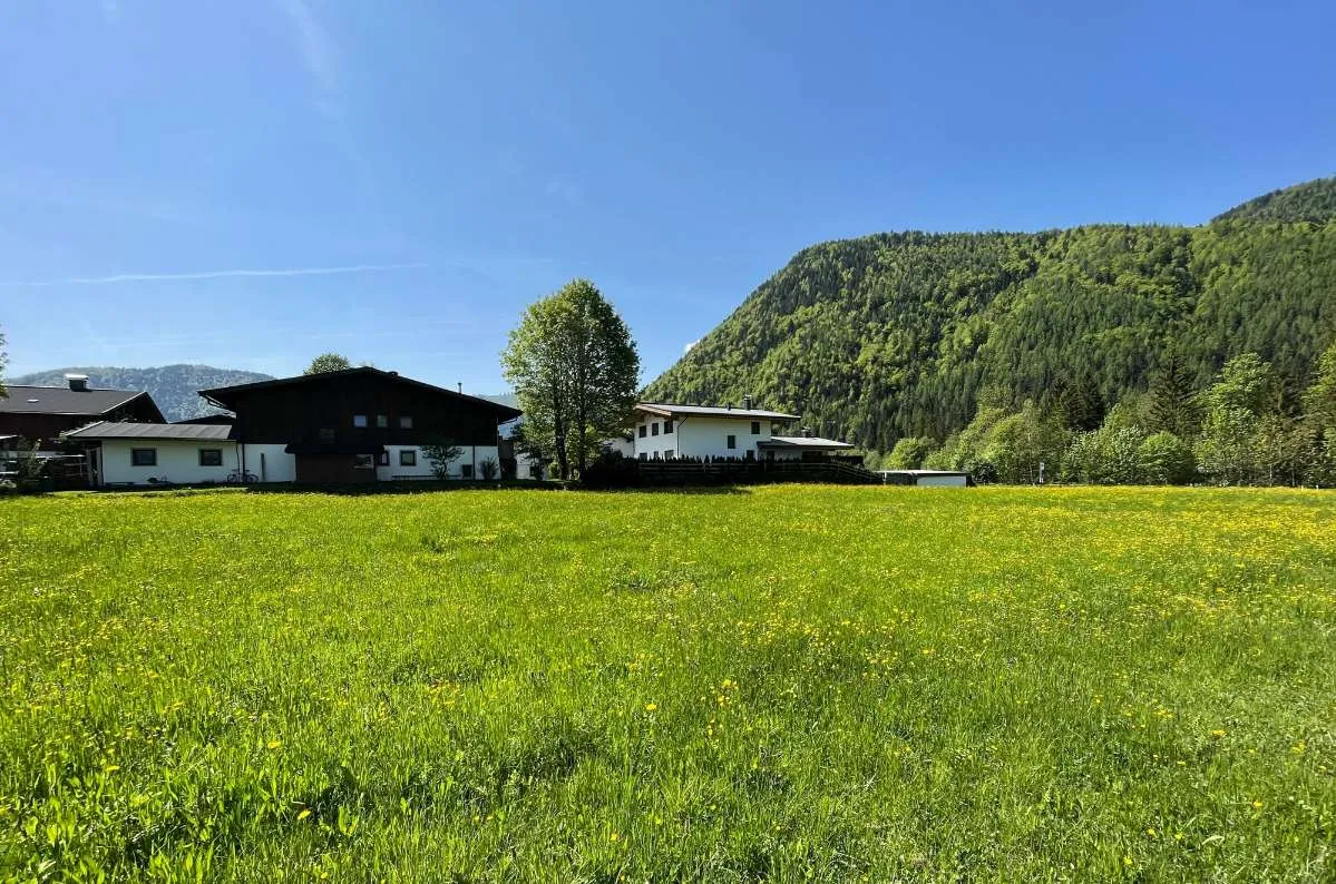 Charmante Dachgeschosswohnung mit Top-Komfort (06686) - Ansicht 2