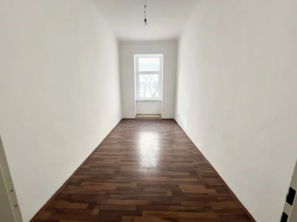 Günstige 3 - Zimmer Wohnung mit Balkon! Im 1.ten Liftstock - Ansicht 2