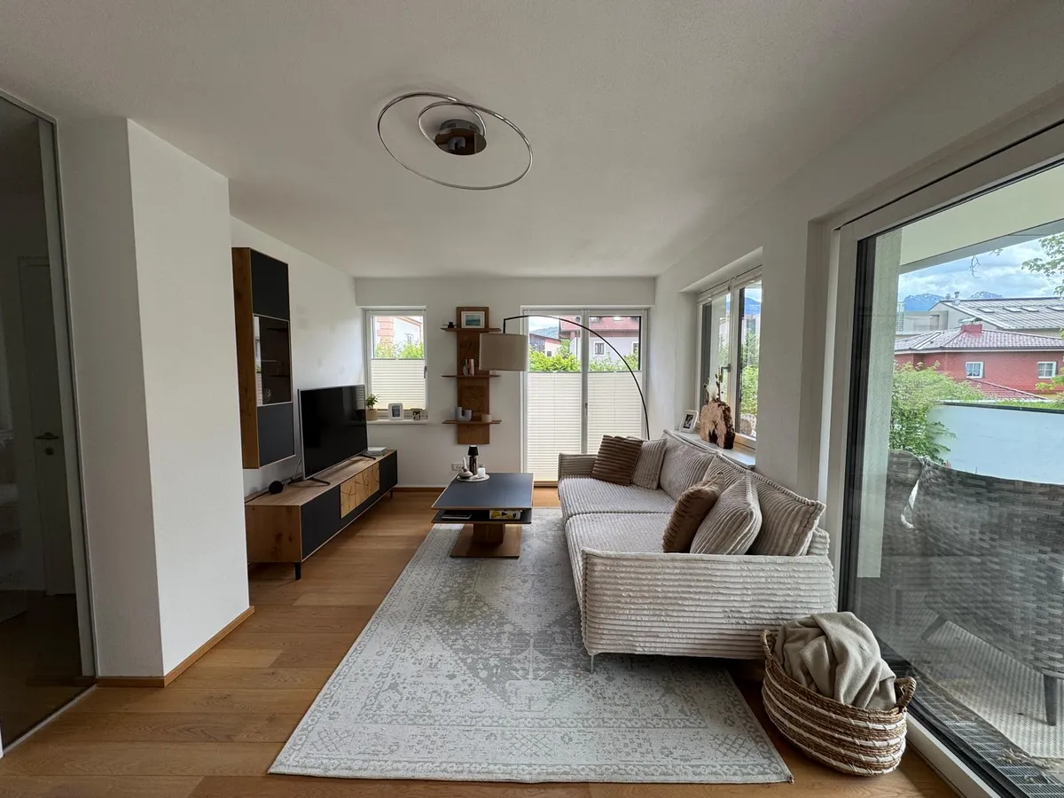 Moderne 2-Zimmer-Gartenwohnung mit hochwertiger Designküche, großer Terrasse, Eigengarten & Tiefgaragenstellplatz in Radstadt - Ansicht 2