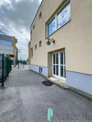 Gewerbeimmobilie kaufen in Neunkirchen – 136,71 m², € 1.690.000 – Bild 17 von 23