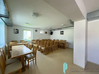 Gewerbeimmobilie kaufen in Neunkirchen – 136,71 m², € 1.690.000 – Bild 8 von 23