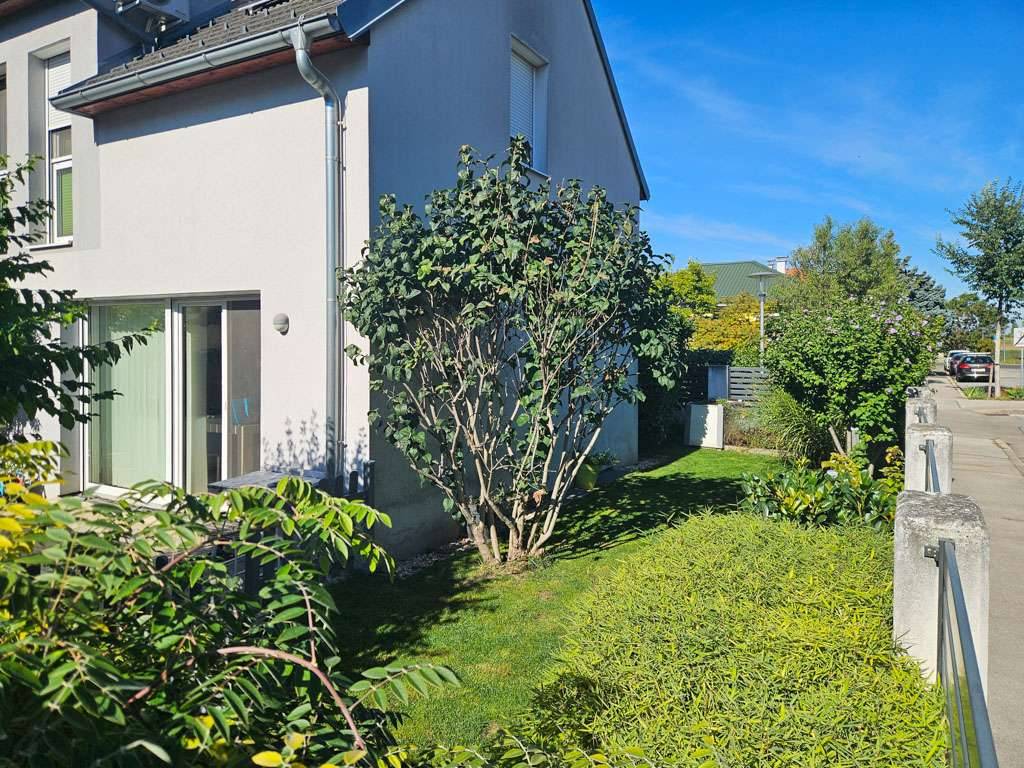 Charmante Doppelhaushälfte mit Garten und Terrasse in ruhiger Siedlungslage, Schwechat