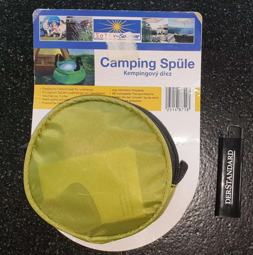 Praktische kleine Camping Spüle, ca 5 Liter, faltbar in einer kleinen Tasche, € 7,- (4040 Altlichtenberg)
