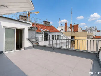 TRAUMHAFTE 3 ZIMMER DG-WOHNUNG MIT INNENHOF-TERRASSE - NÄHE NASCHMARKT